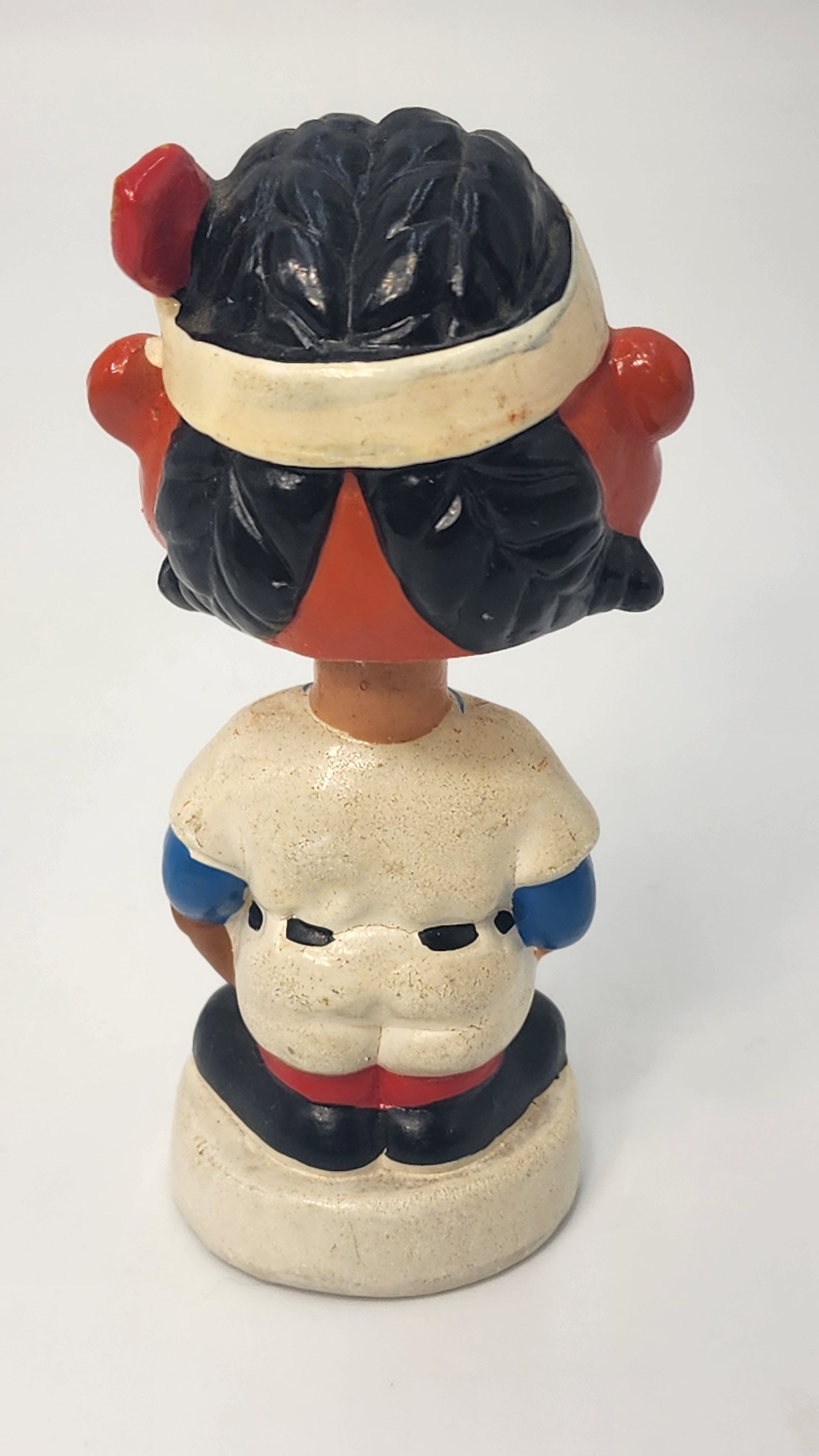 Cleveland Indians mini bobblehead side view showing blue sleeves variation
