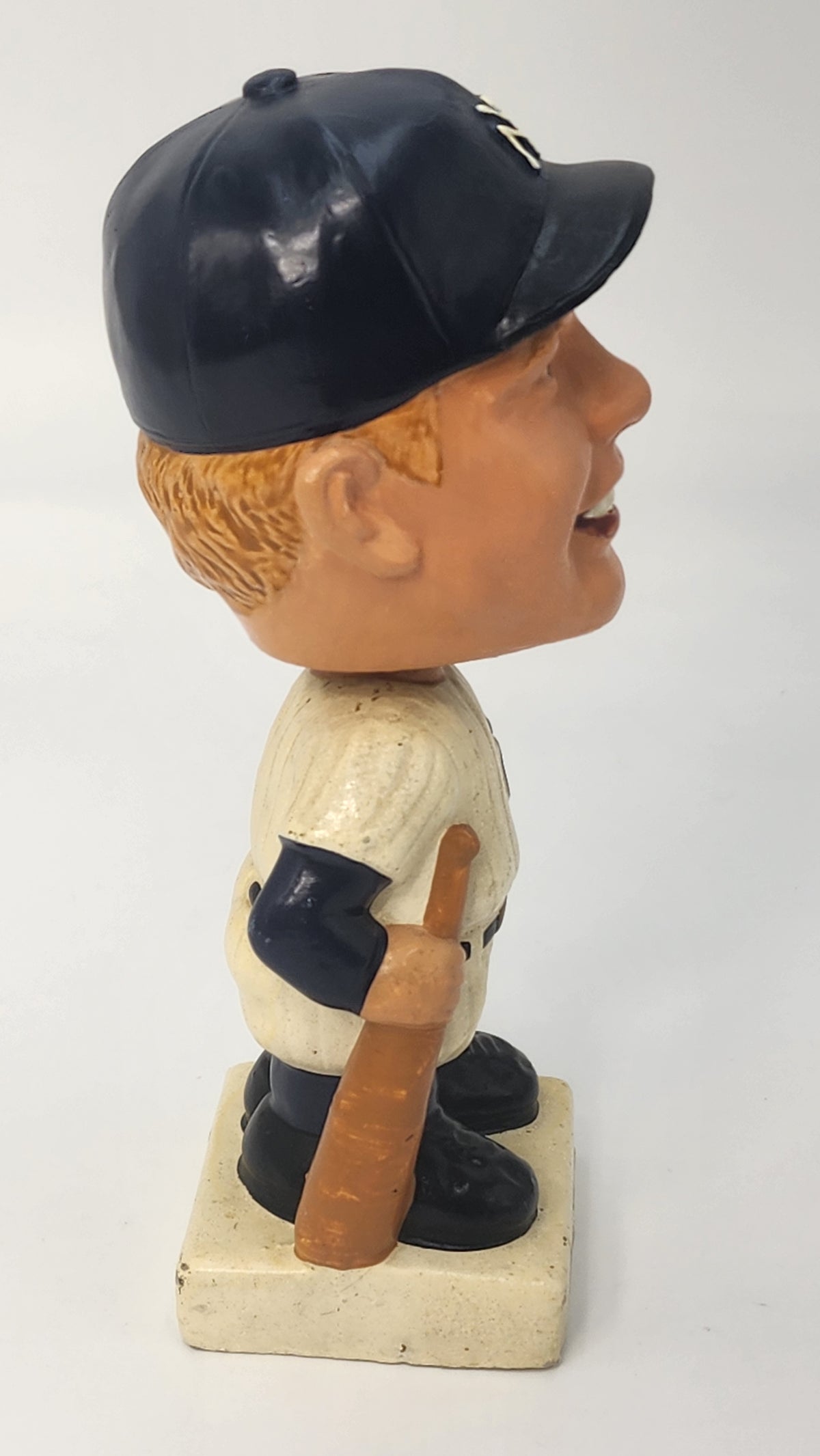Opposite side view of Mickey Mantle bobblehead