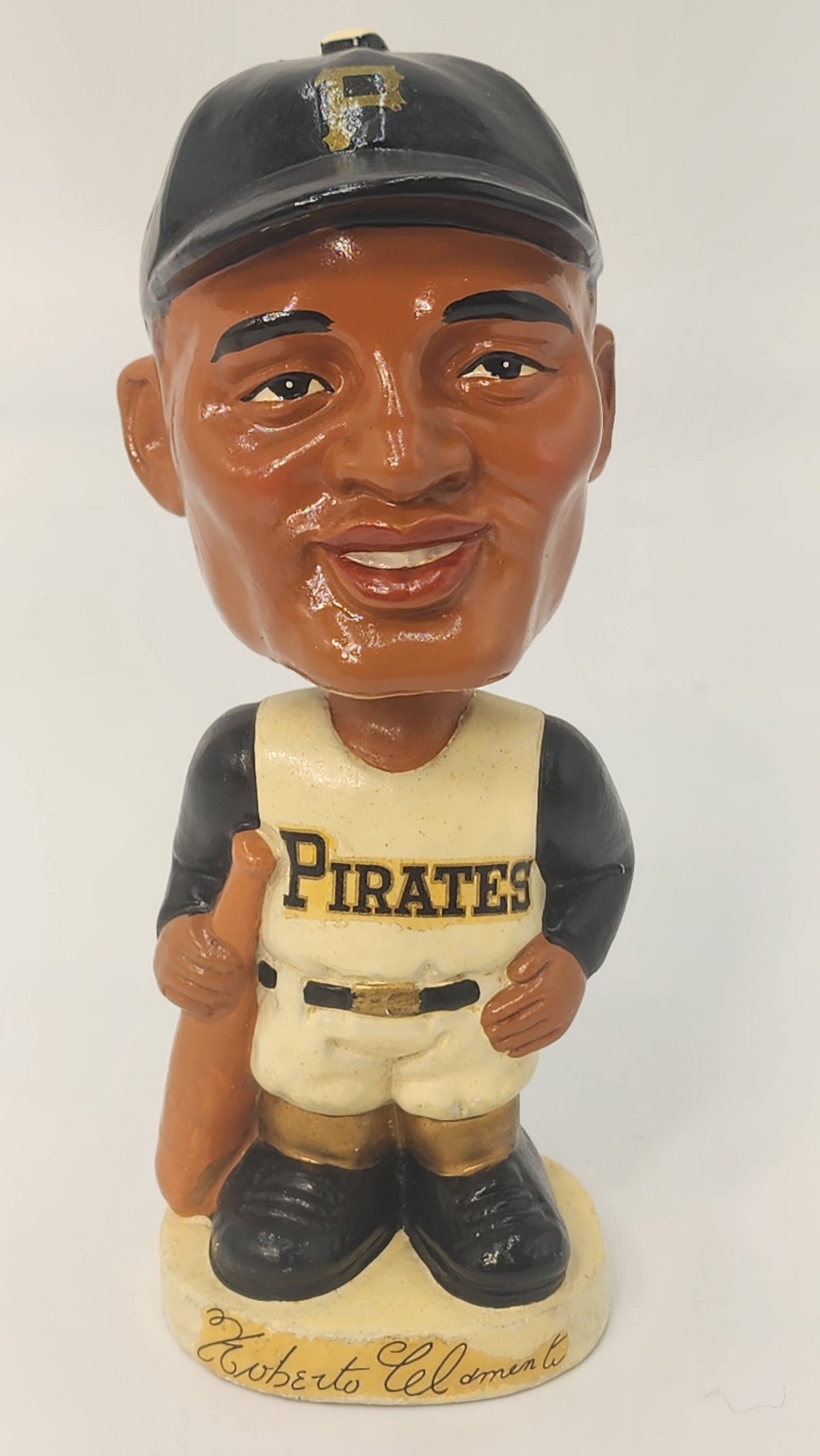 Underside of Roberto Clemente white base bobblehead