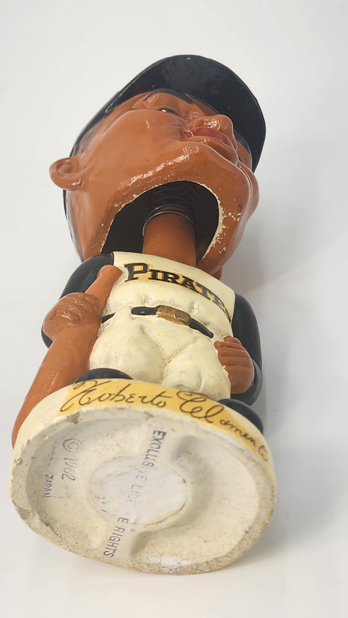 Close-up of Roberto Clemente face and neck
