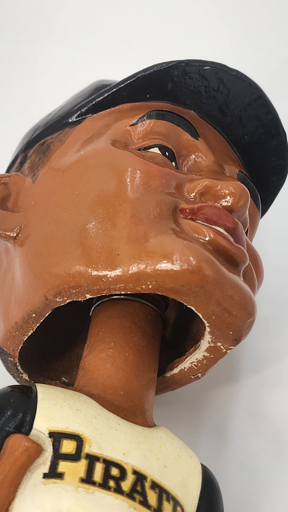 Front view of Roberto Clemente Pirates bobblehead with white base